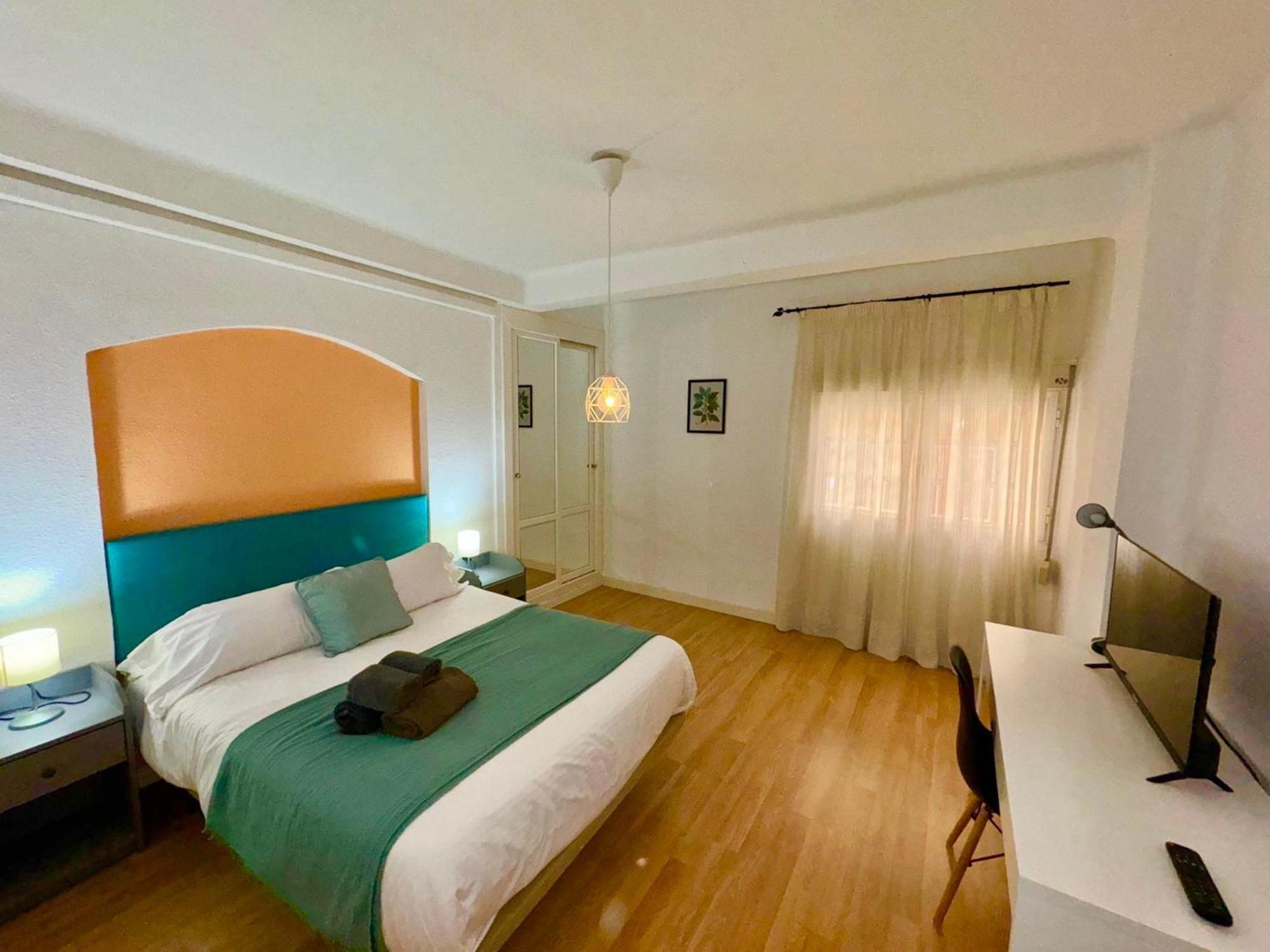 Holidays2Malaga 2 Bedroom Armengual De La Mota Close Shopping Center Εξωτερικό φωτογραφία
